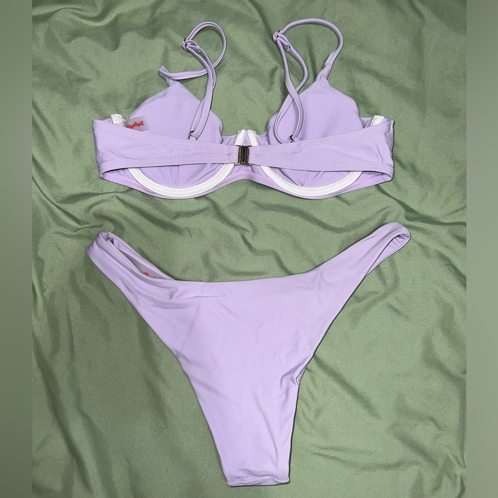 Bikini - Picture 2 of 2